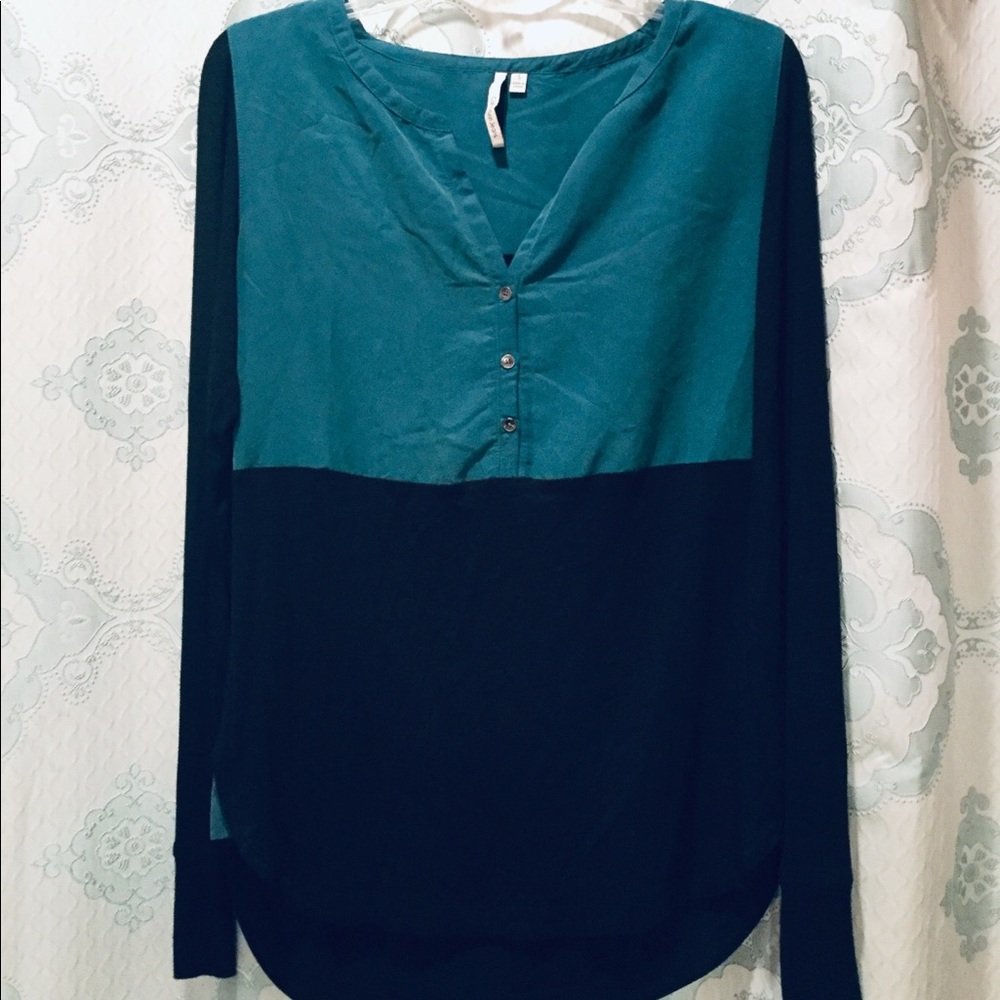 Calvin Klein color-blocked top
